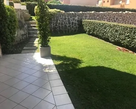 Ampio E Pregevole Bilocale Con Giardino Privato A 200 Mt Dalla *