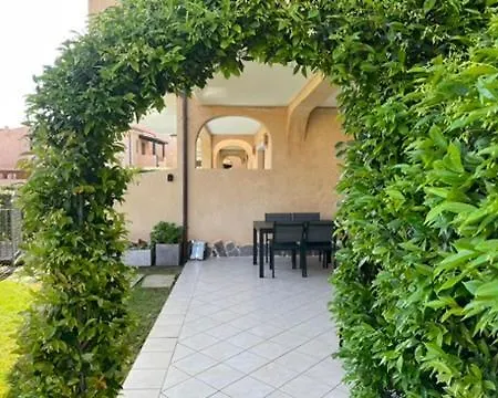 Ampio E Pregevole Bilocale Con Giardino Privato A 200 Mt Dalla Διαμέρισμα *
