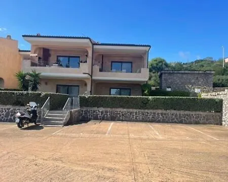 Ampio E Pregevole Bilocale Con Giardino Privato A 200 Mt Dalla * Палау