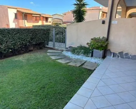 Ampio E Pregevole Bilocale Con Giardino Privato A 200 Mt Dalla Апартаменты